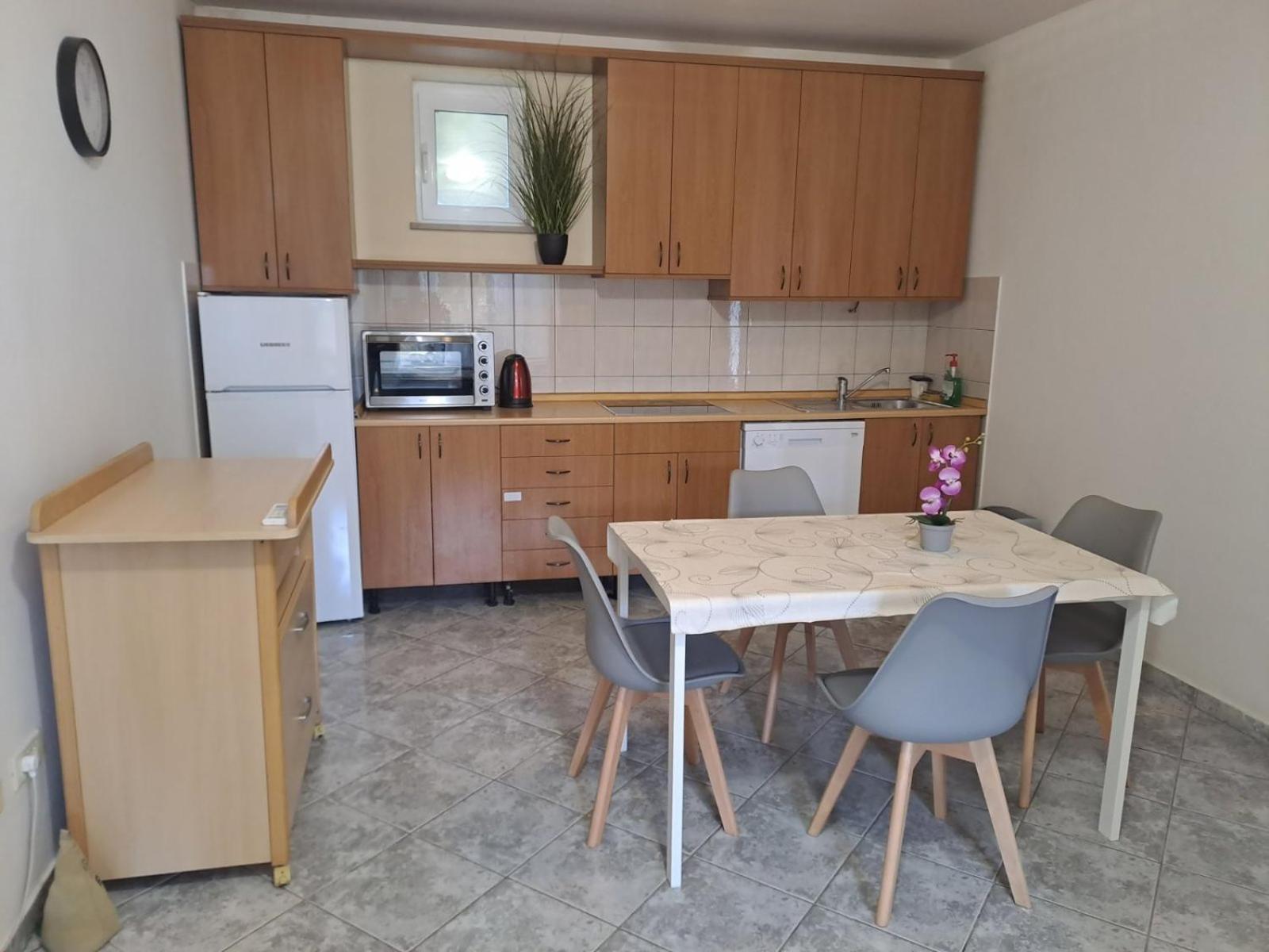 Apartments Souranded By Forest With Sea View Koper Eksteriør bilde